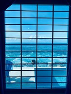 Discovery Inn Suites at 681 Ocean Drive