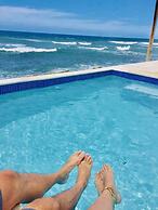 Discovery Inn Suites at 681 Ocean Drive