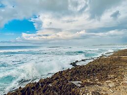 Discovery Inn Suites at 681 Ocean Drive