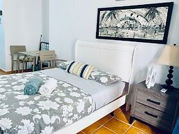 Discovery Inn Suites at 681 Ocean Drive