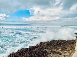 Discovery Inn Suites at 681 Ocean Drive