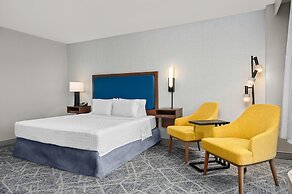 Hampton Inn Chicago North-Loyola Station