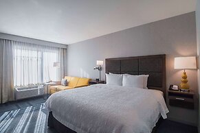 Hampton Inn Chicago North-Loyola Station