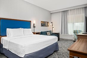 Hampton Inn Chicago North-Loyola Station