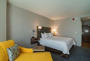 Hampton Inn Chicago North-Loyola Station