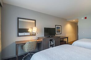 Hampton Inn Chicago North-Loyola Station