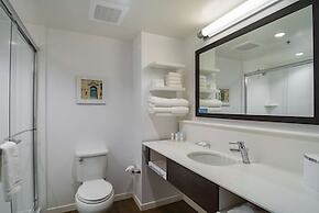 Hampton Inn Chicago North-Loyola Station