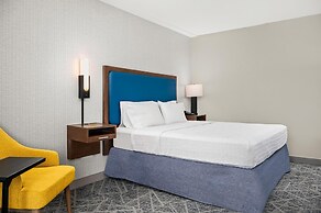 Hampton Inn Chicago North-Loyola Station