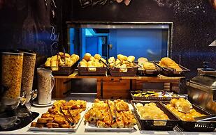 Royal Regency Palace Hotel