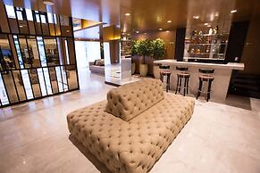 Royal Regency Palace Hotel