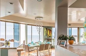 House By The Ocean