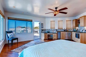 House By The Ocean