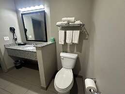 Catoosa Inn & Suites