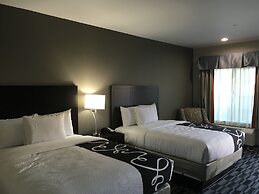 Catoosa Inn & Suites