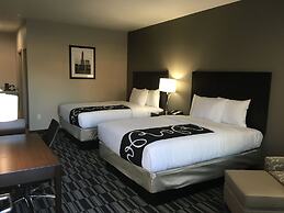 Catoosa Inn & Suites