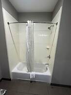 Catoosa Inn & Suites