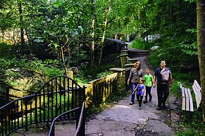 Cumberland Falls State Resort Park