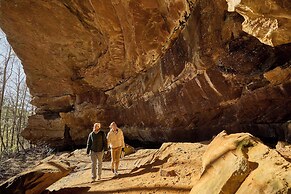 Cumberland Falls State Resort Park