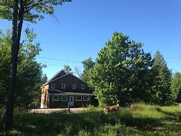 Warbler's Roost Country Inn B&B