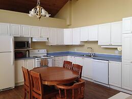 Warbler's Roost Country Inn B&B