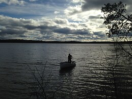 Warbler's Roost Country Inn B&B