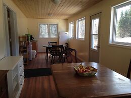 Warbler's Roost Country Inn B&B