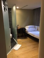 Just Live Inn Keelung
