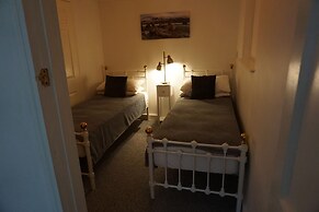 Lake View Country House