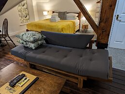 Lake View Country House