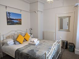 Lake View Country House