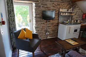 Lake View Country House