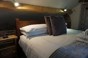 Lake View Country House