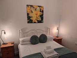 Lake View Country House