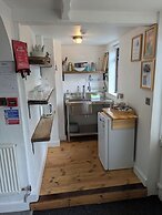 Lake View Country House