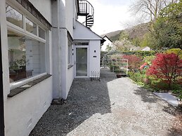 Lake View Country House