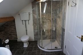 Lake View Country House