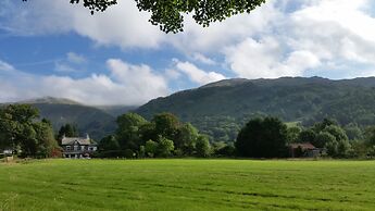 Lake View Country House