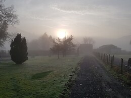 Lake View Country House
