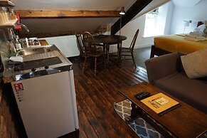 Lake View Country House