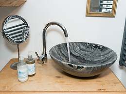 Lake View Country House