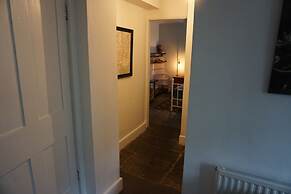 Lake View Country House