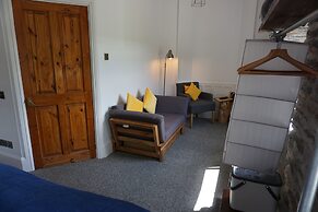 Lake View Country House