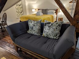 Lake View Country House