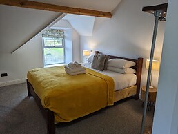 Lake View Country House