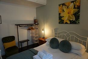 Lake View Country House