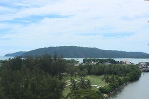 Sunset Seaview Vacation Condos City Centre @ IMAGO Shopping Mall