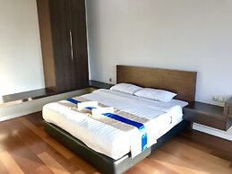 Sunset Seaview Vacation Condos City Centre @ IMAGO Shopping Mall