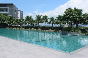 Sunset Seaview Vacation Condos City Centre @ IMAGO Shopping Mall