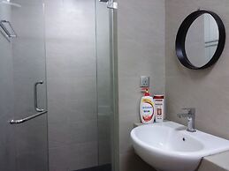 Sunset Seaview Vacation Condos City Centre @ IMAGO Shopping Mall