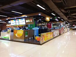 Sunset Seaview Vacation Condos City Centre @ IMAGO Shopping Mall